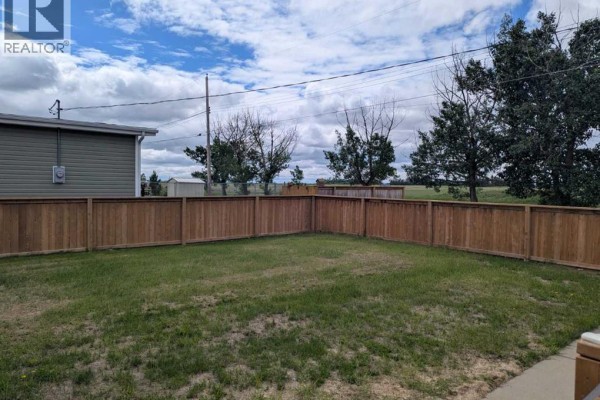 4pc Bathroom - 4926 59 Street, Killam, AB T0B2L0 Photo 4