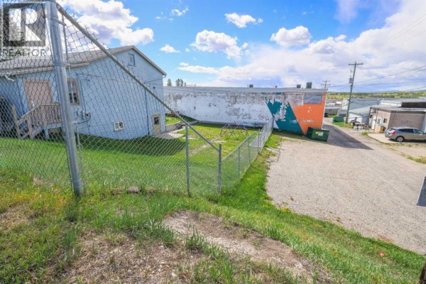 4928 49 Street, Rocky Mountain House, AB, photo 3