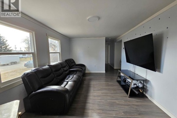 3pc Bathroom - 4928 58th Avenue, High Prairie, AB T0G1E0 Photo 4