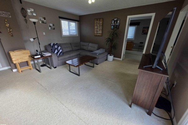 Primary Bedroom - 4929 53 St, Entwistle, AB T0E0S0 Photo 4