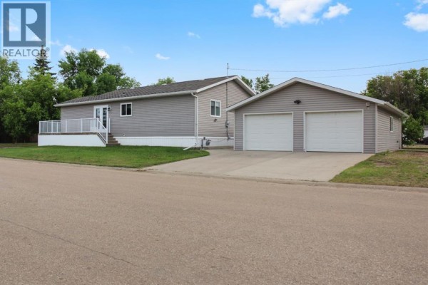 Primary Bedroom - 4932 51 Street, Lougheed, AB T0B2V0 Photo 4