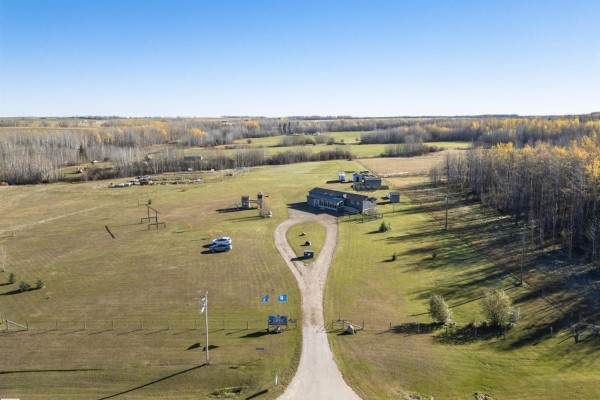 Kitchen - 49329 Rge Road 65, Rural Brazeau County, AB T7A1S3 Photo 3