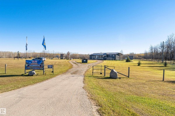 Primary Bedroom - 49329 Rge Road 65, Rural Brazeau County, AB T7A1S3 Photo 4
