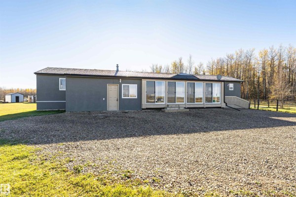 Bedroom 2 - 49329 Rge Road 65, Rural Brazeau County, AB T7A1S3 Photo 5