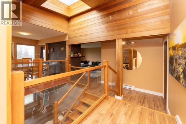 4934 Geer Road, Sechelt, BC, photo 2
