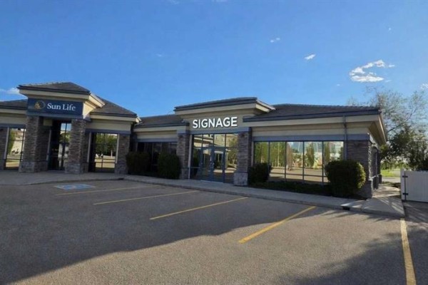 4940 51 Avenue, Red Deer, AB, photo 2