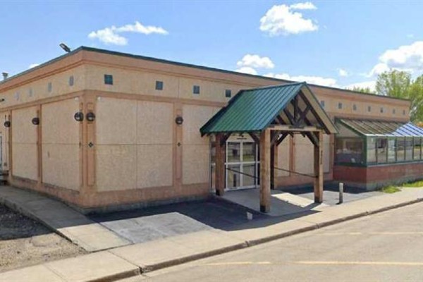 4944, 53 Avenue, High Prairie, AB T0G1E0 Photo 4