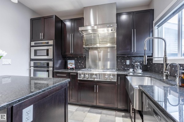 4949 Terwillegar Cm Nw, Edmonton, AB T6R0G5 Photo 5