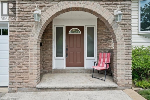 495 Tipperton Crescent, Oakville, ON, photo 3