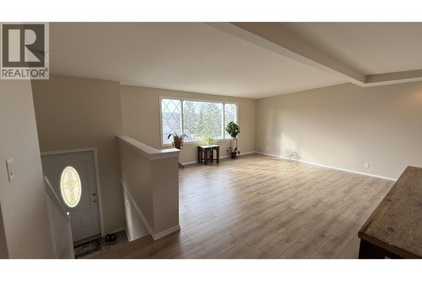 Primary Bedroom - 4953 Telqua Drive, 108 Mile Ranch, BC V0K2E1 Photo 4