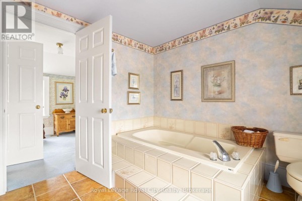 Bedroom 4 - 4963 Sixth Line, Guelph/eramosa, ON N0B2K0 Photo 3