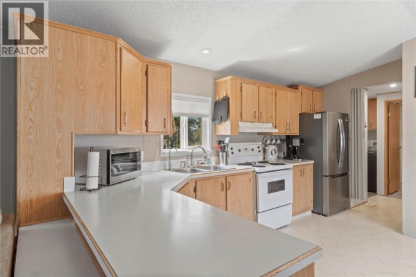 Kitchen - 4965 Pine Acres Road Unit# 71, Chase, BC V0E1M3 Photo 5