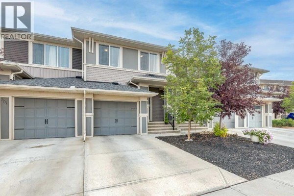 497 Hillcrest Road Sw, Airdrie, AB, photo 2