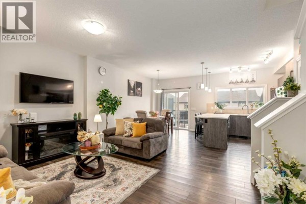 Pantry - 497 Hillcrest Road Sw, Airdrie, AB T4B4T8 Photo 5