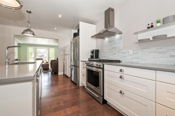 4970 216 Street, Langley, BC V3A8B4 Photo 3