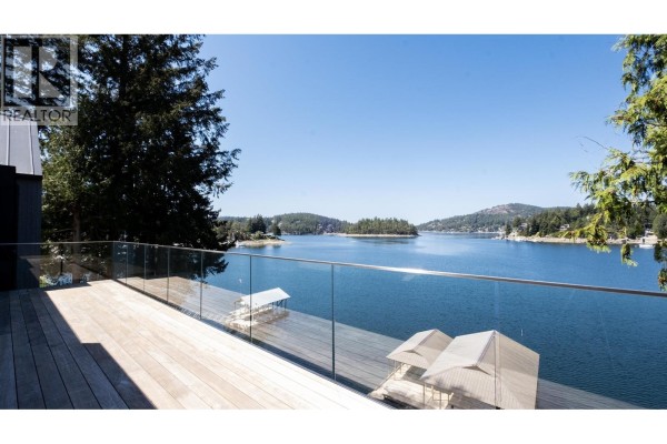 4976 Johnstone Road, Madeira Park, BC V9Y5L9 Photo 5