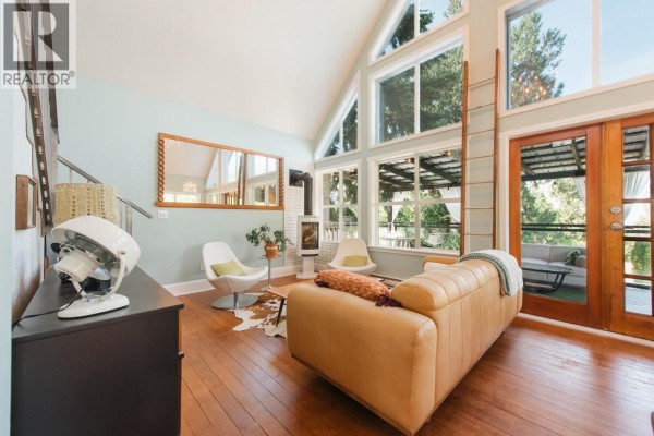 4981 Geer Road, Sechelt, BC, photo 3