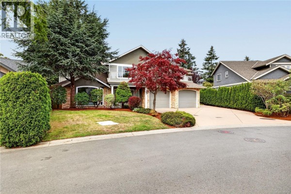 4982 La Quinta Pl, Saanich, BC, photo 2