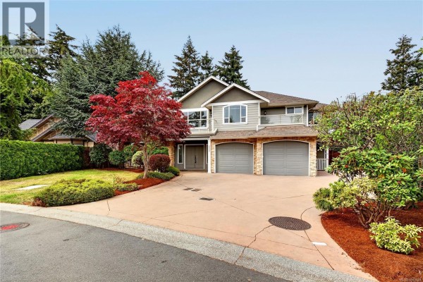 4982 La Quinta Pl, Saanich, BC, photo 3