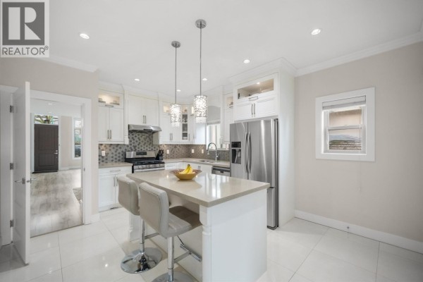 4986 Inman Avenue, Burnaby, BC V5G2Y6 Photo 4