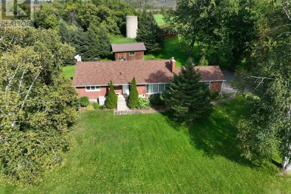 499 County Rd 29 Road, Rideau Lakes, ON K7A4S5 Photo 2