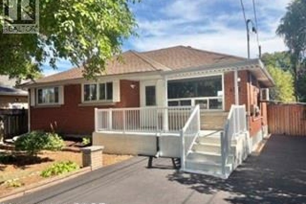 4pc Bathroom - 499 East 16th Street, Hamilton, ON L9A4K9 Photo 2