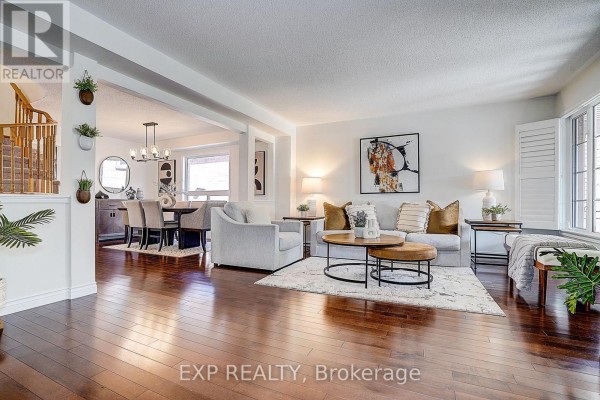 Media - 499 Silken Laumann Drive, Newmarket, ON L3X2H9 Photo 4