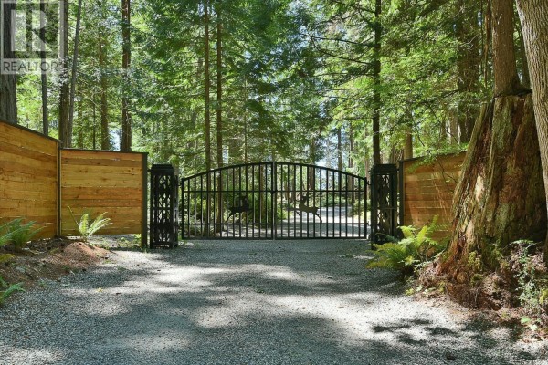4990 Francis Peninsula Road, Pender Harbour, BC V0N2H1 Photo 5