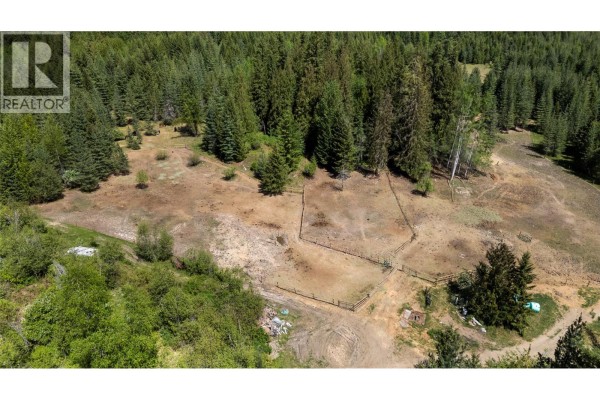 4993 Meadow Creek Road, Celista, BC V0E1M6 Photo 4