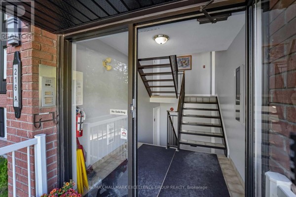 Foyer - 4a - 216 Edwards Street, Clarence Rockland, ON K4K1H7 Photo 5