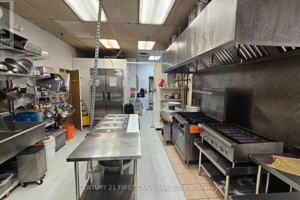 4b - 611 Wonderland Road N, London North, ON N6H4V6 Photo 5