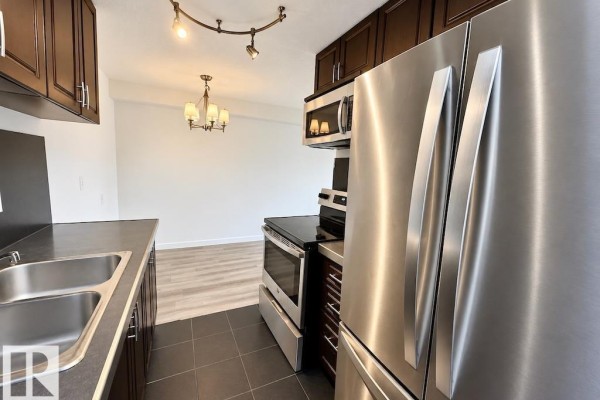 #4c 5715 133 Av Nw Nw, Edmonton, AB, photo 2