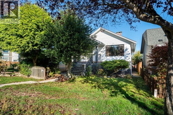 4xxx Eton Street, Burnaby, BC V5C1K1 Photo 2