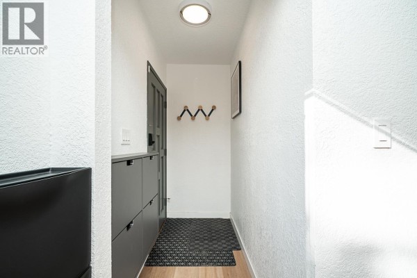 4xxx Eton Street, Burnaby, BC V5C1K1 Photo 3