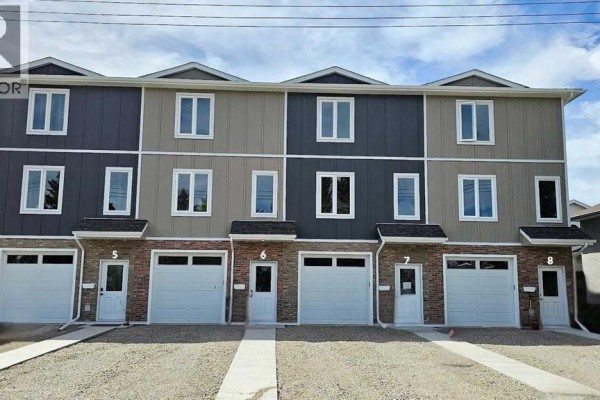 5, 106 4 Street Nw, Sundre