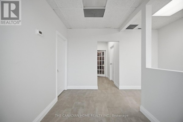 5, 6 & 7 - 7875 Tranmere Drive, Mississauga, ON L5S1T8 Photo 5