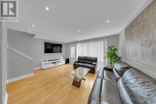 Foyer - 5 - 10 Grandravine Drive, Toronto, ON M3J1B1 Photo 4