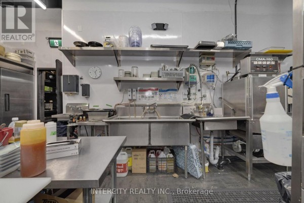 5 - 100 Regina Road, Vaughan, ON L4L8M7 Photo 3