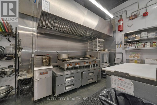 5 - 100 Regina Road, Vaughan, ON L4L8M7 Photo 5