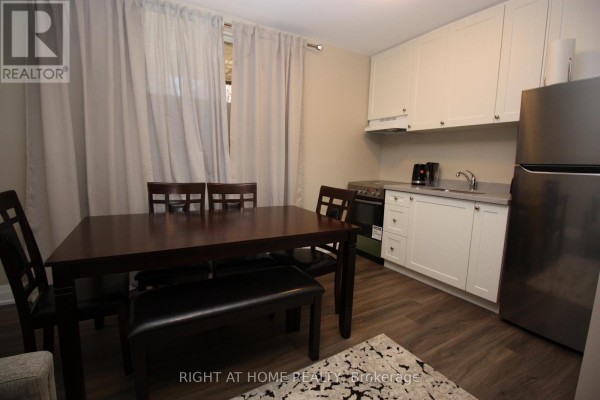 Bedroom 2 - 5 - 2 Glen Gordon Road, Toronto, ON M6P1B8 Photo 2