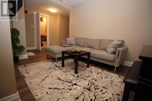5 - 2 Glen Gordon Road, Toronto, ON M6P1B8 Photo 5