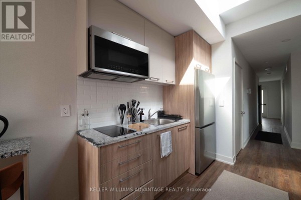 Kitchen - 5 - 23 Ross Street, Toronto, ON M5T1Z8 Photo 4