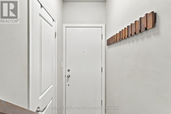 Primary Bedroom - 5 - 24 Fieldway Road, Toronto, ON M8Z0E3 Photo 4