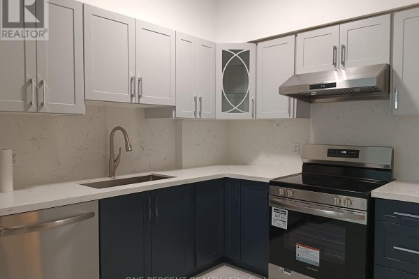 Kitchen - 5 - 3055 Elmcreek Road, Mississauga, ON L5B4J9 Photo 4