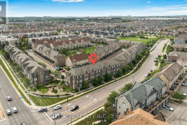 Kitchen - 5 - 3170 Boxford Crescent, Mississauga, ON L5M0X1 Photo 4