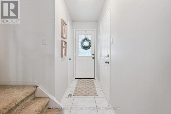 Bathroom - 5 - 39 Ptarmigan Drive, Guelph, ON N1C1E8 Photo 2
