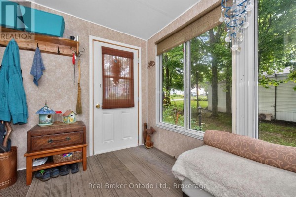 Bedroom 2 - 5 - 5411 Elliott Side Road, Tay, ON L4R4K3 Photo 5