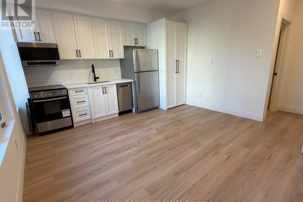 5 - 56 Hartley Avenue, Toronto, ON M6E4E9 Photo 4