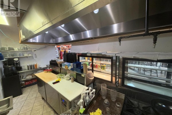 #5 - 5661 Steeles Avenue E, Toronto, ON, photo 3