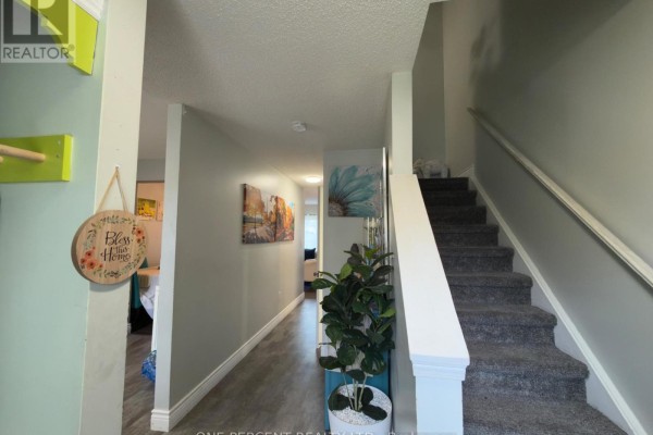 Living room - 5 - 65 Dorchester Boulevard, St  Catharines, ON L2M7S9 Photo 4